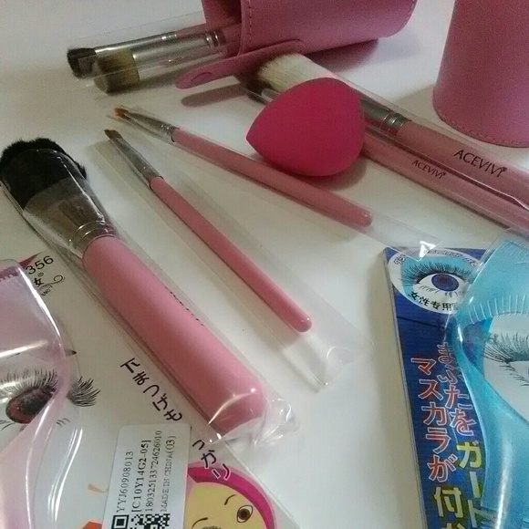 Other - Fancy Pro Makeup Set + 2 Eyelash Curlers + 1 Puff